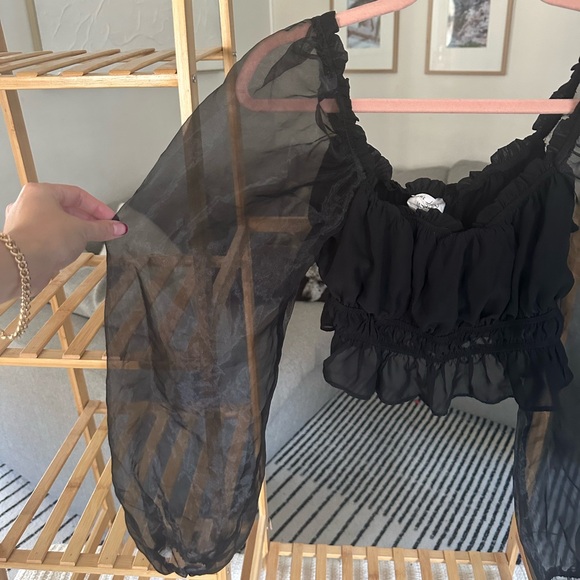 Black crop top blouse with organza long sleeves - Picture 2 of 4